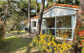 Amazing home in L'Aiguillon-la-Presqu' with WiFi and 2 Bedrooms